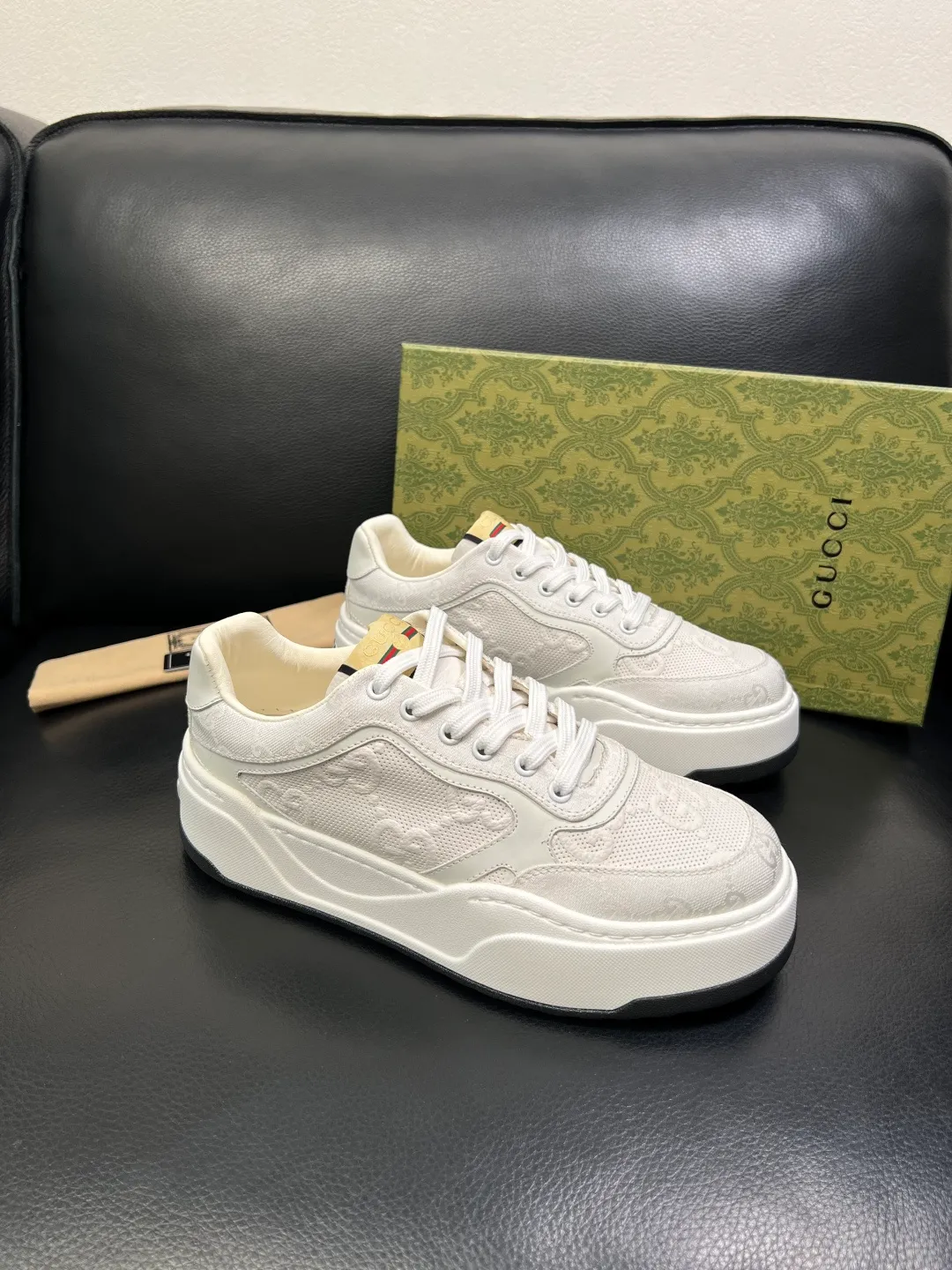 Men's shoes 💰840 Gucci high quality top crafts Gucci counter new original factory configuration, imported cowhide fabric from Italy, imported cowhide lining, breathable and comfortable, sole: original factory special supply original sole super comfortable, original factory and single goods, welcome to compare, code number 38-44 (customized 45 46)